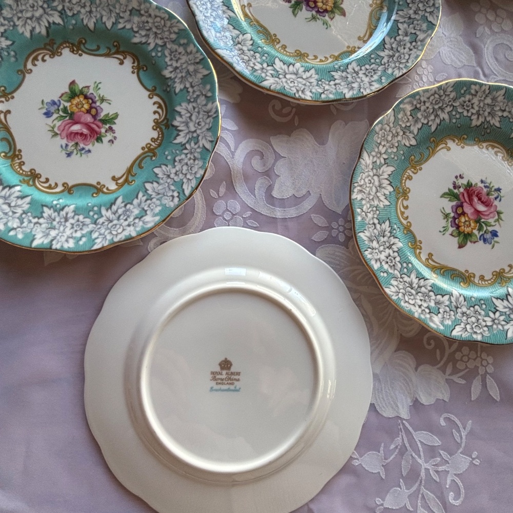 Ten Royal Albert Enchantment Bread Plates - Picture 3 of 3